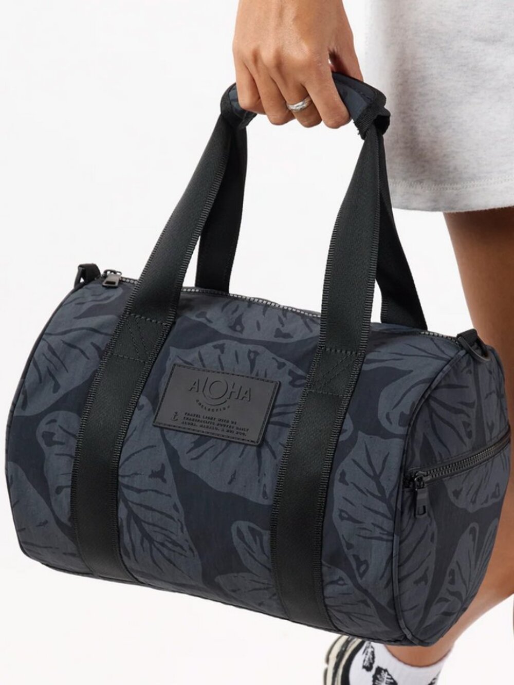 Aloha Collection Keep It Light Stubby Duffle Kalo Black BNWT - Picture 2 of 6